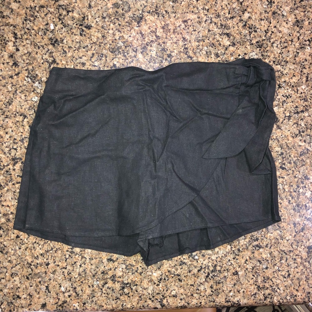 Socialite Wrap Black Skort